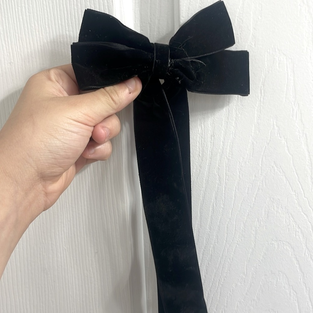 Cute hair bows with clips on back